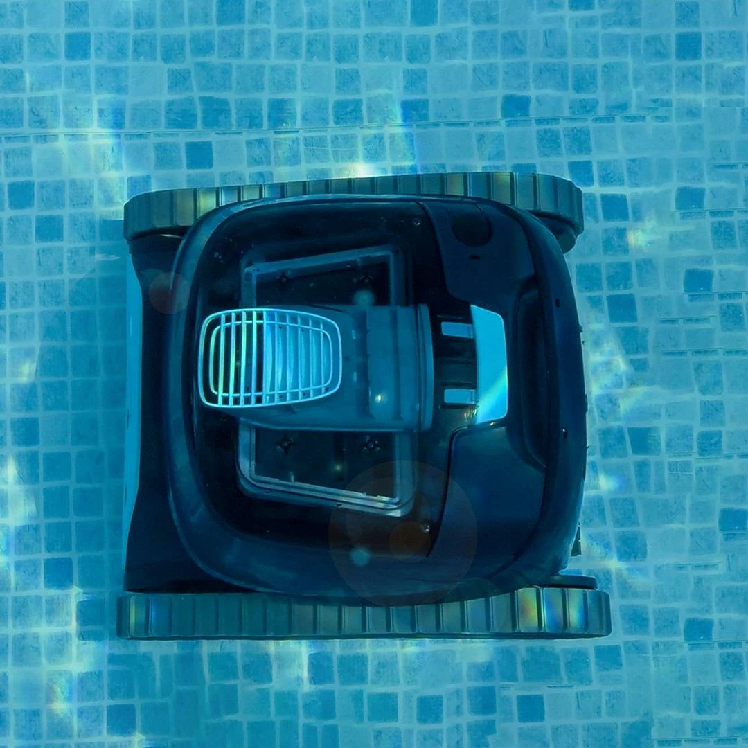 Dolphin - Liberty 300 Cordless Robotic Pool Cleaner 8 Dolphin - Liberty 300 Cordless Robotic Pool Cleaner - Image 6